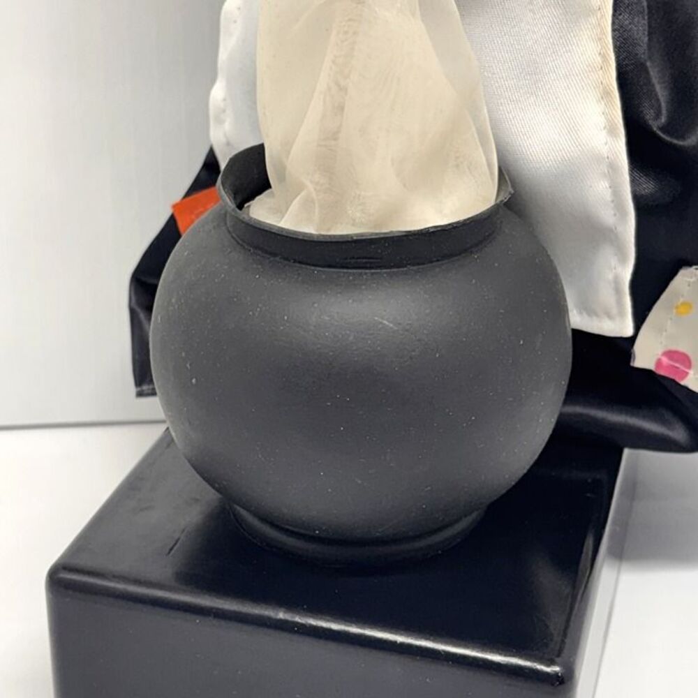Vtg Animated Witch Stirring Cauldron Pot Halloween Decoration Figure - Untested - Picture 4 of 11